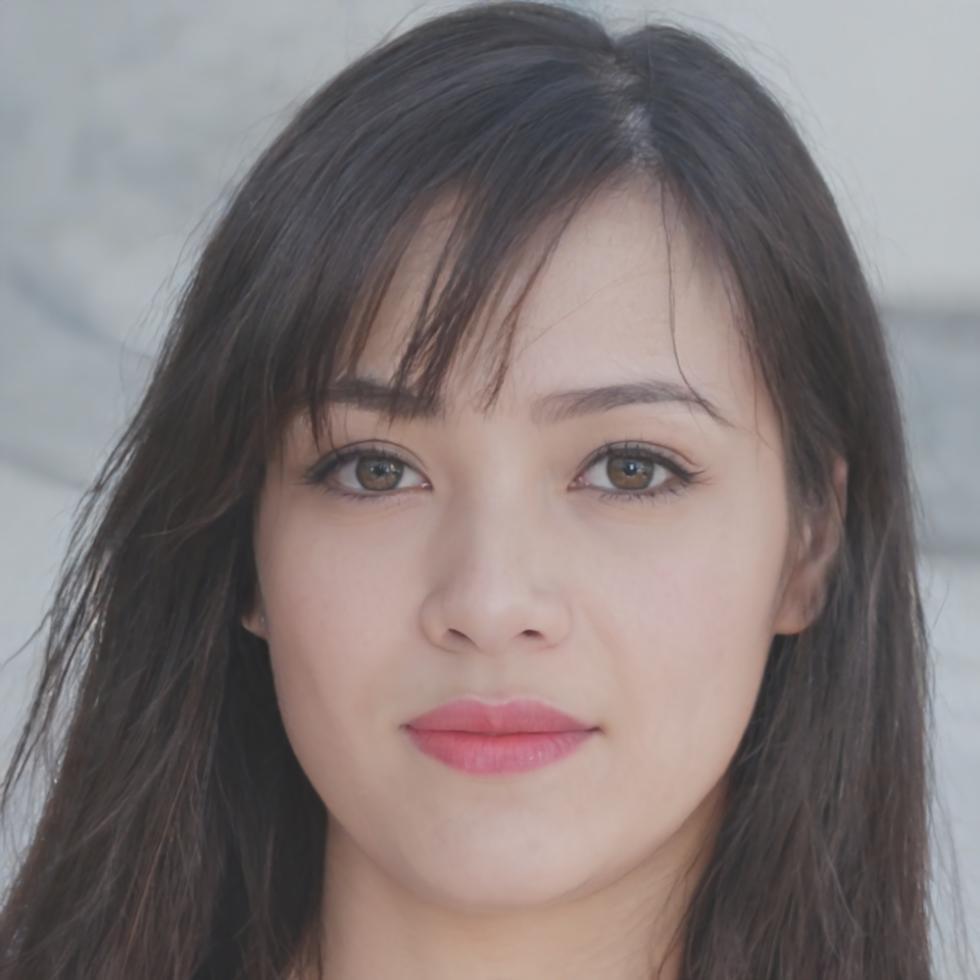 Financial communications expert teaching budget presentation skills